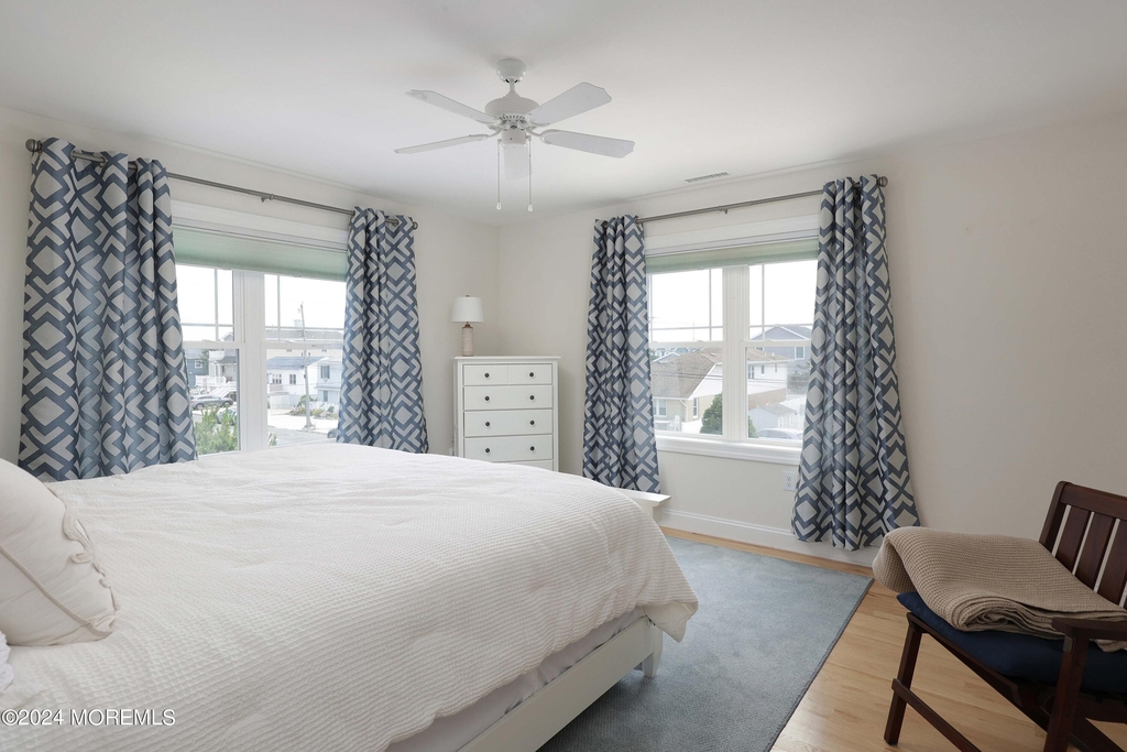 1607 Baltimore Avenue - Photo 13