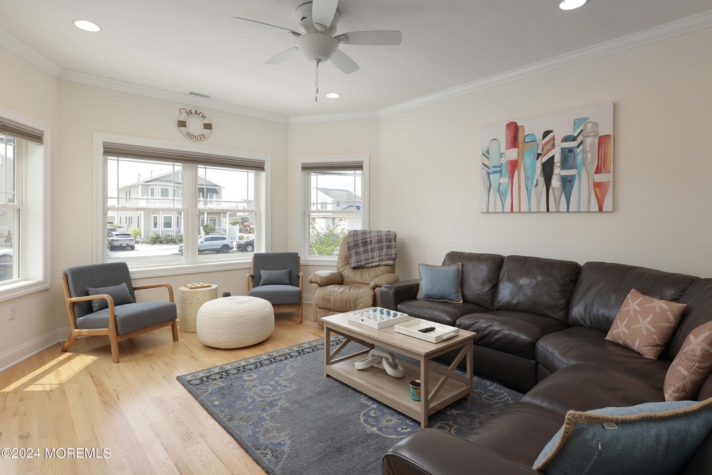 1607 Baltimore Avenue - Photo 10