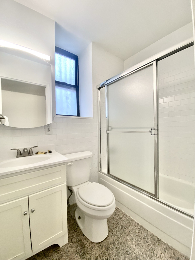 West 51st Street - Photo 6