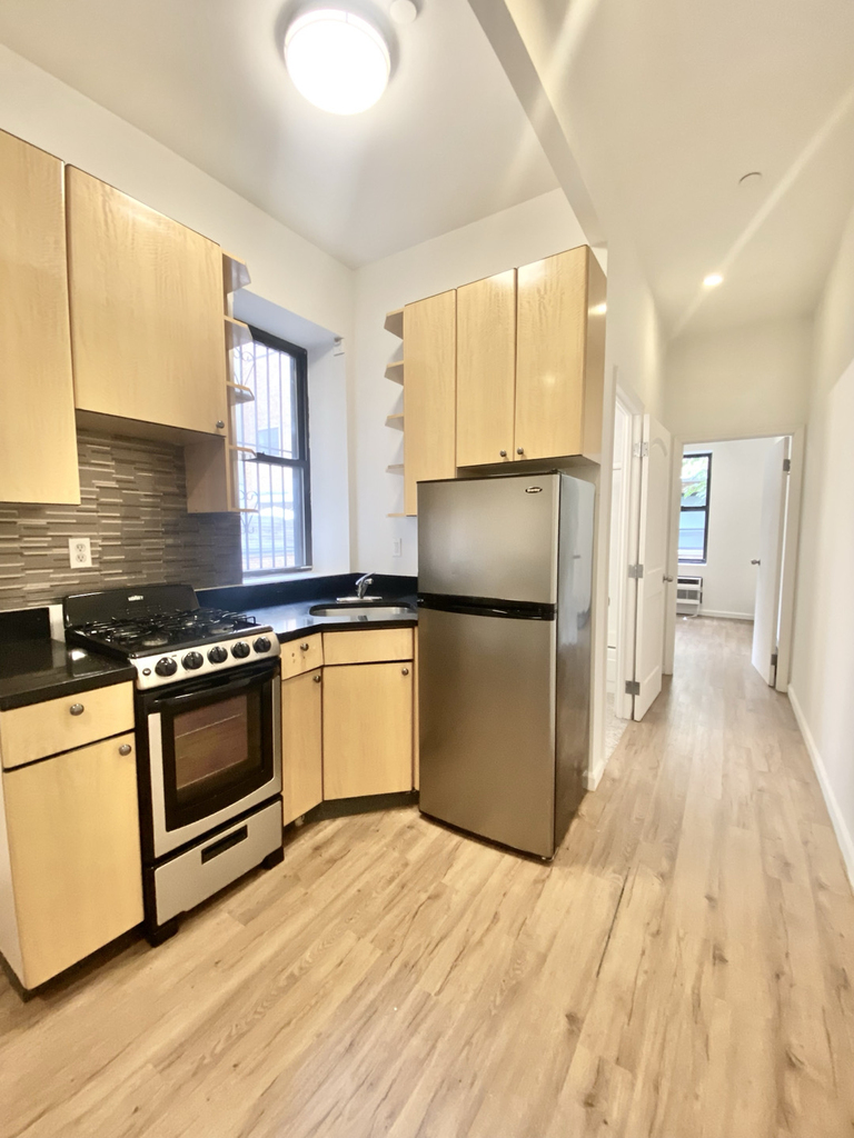 West 51st Street - Photo 5