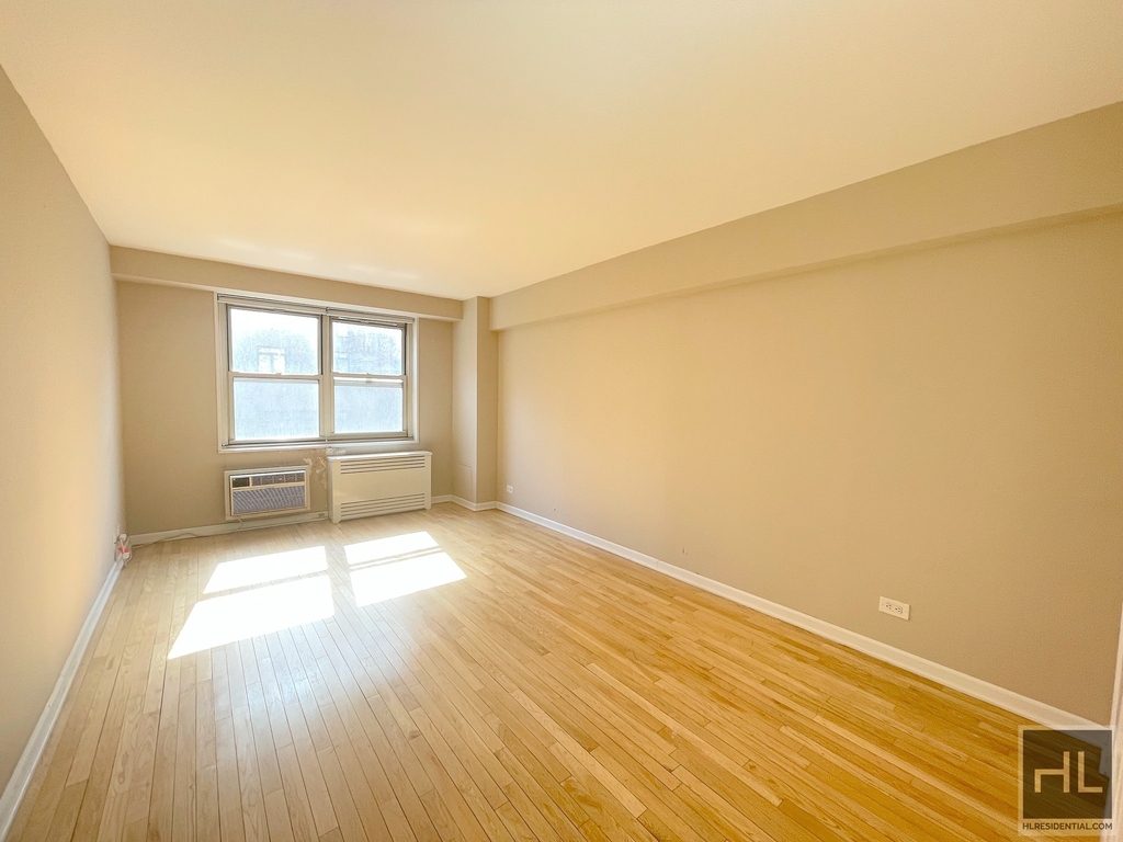 North Moore - Photo 1