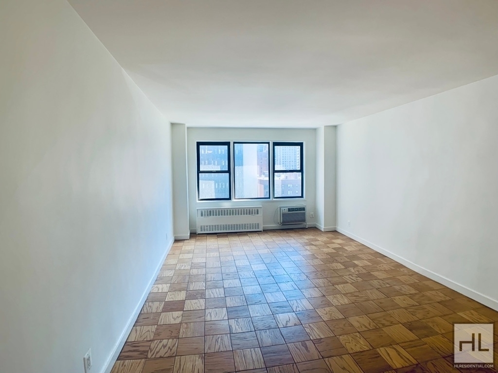 East 36 Street - Photo 1