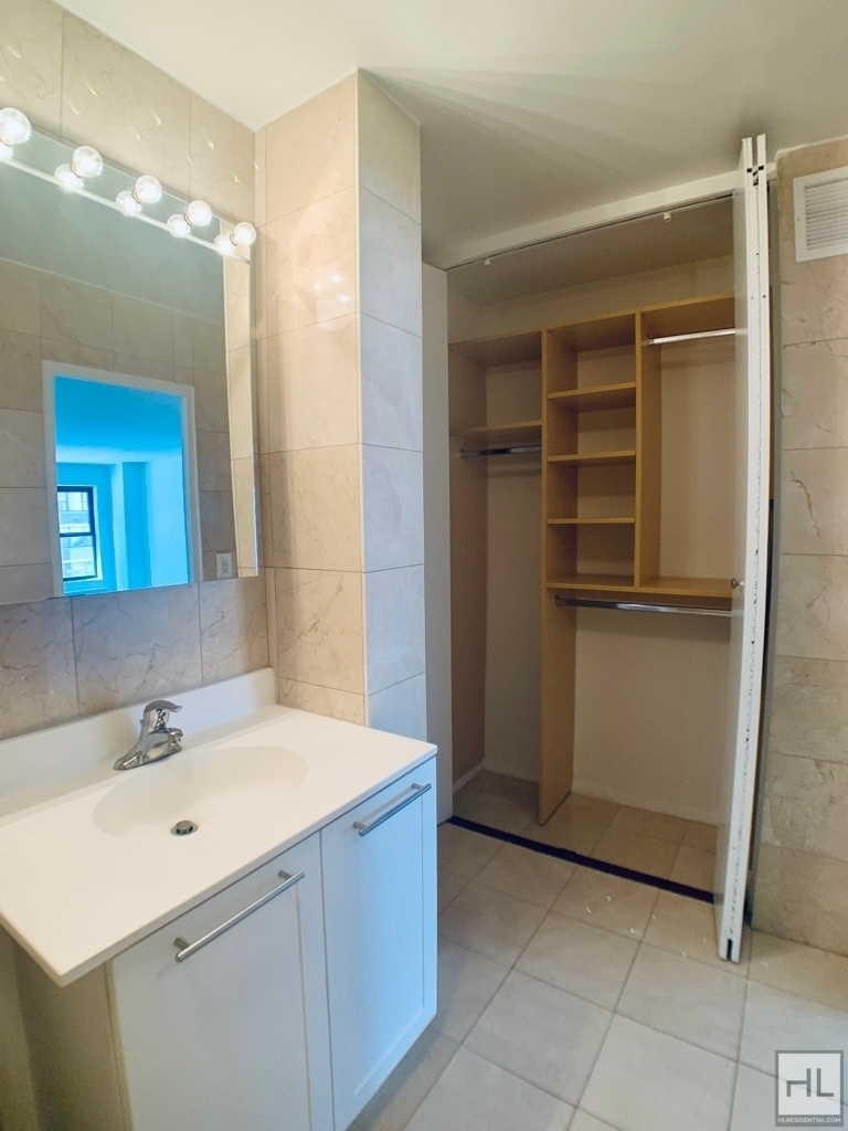 East 36 Street - Photo 5