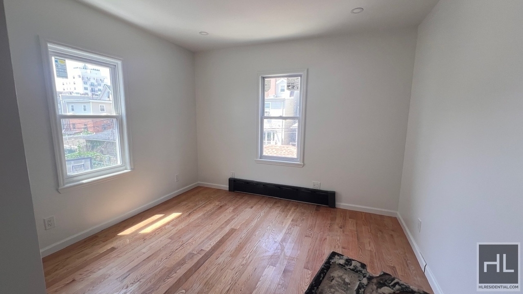 610 East 3 Street - Photo 5