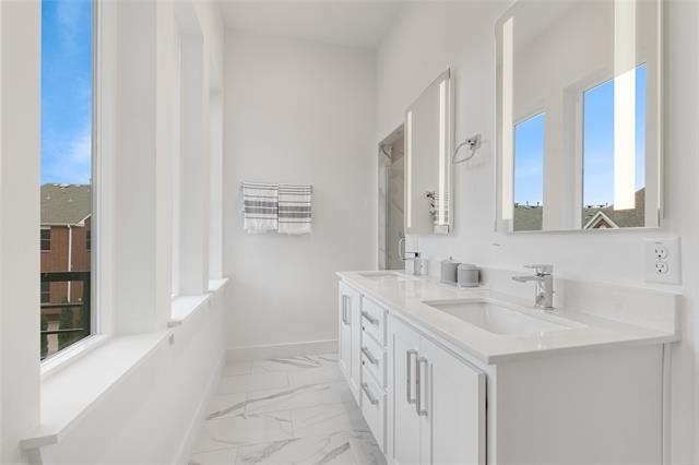 3915 N Hall Street - Photo 12