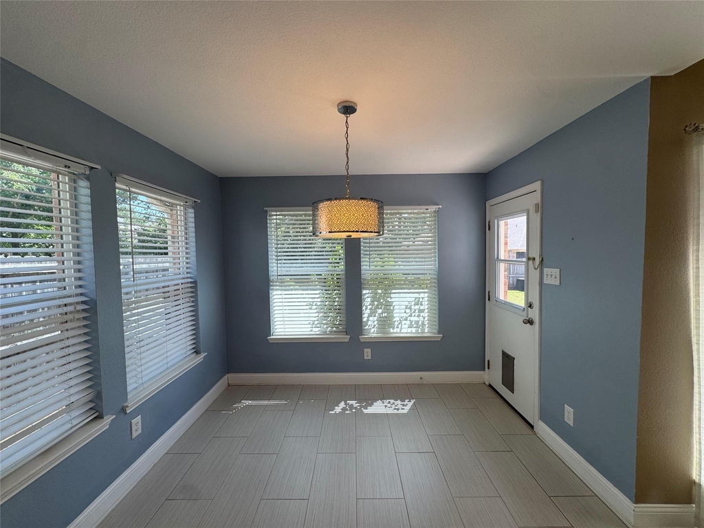 1325 Gatewood Drive - Photo 11