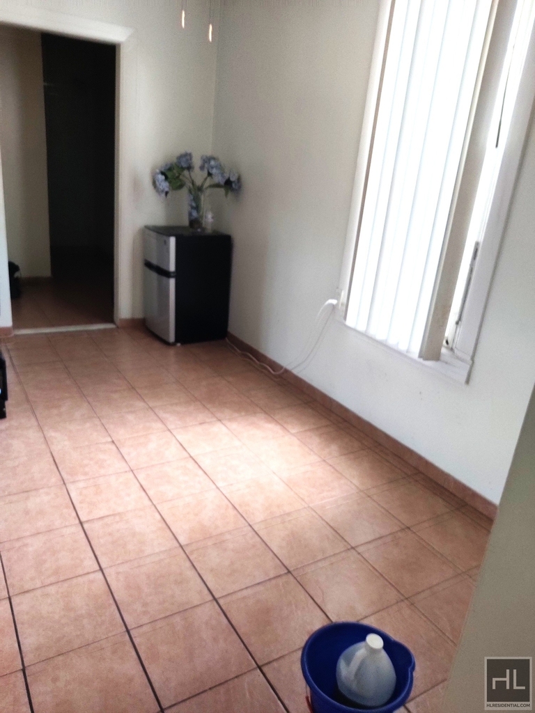 98-02 103 Avenue - Photo 1