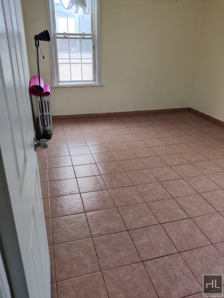 98-02 103 Avenue - Photo 5
