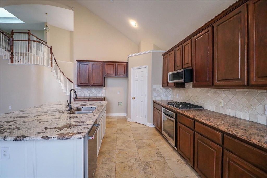 9130 Bottlebrush Lane - Photo 5