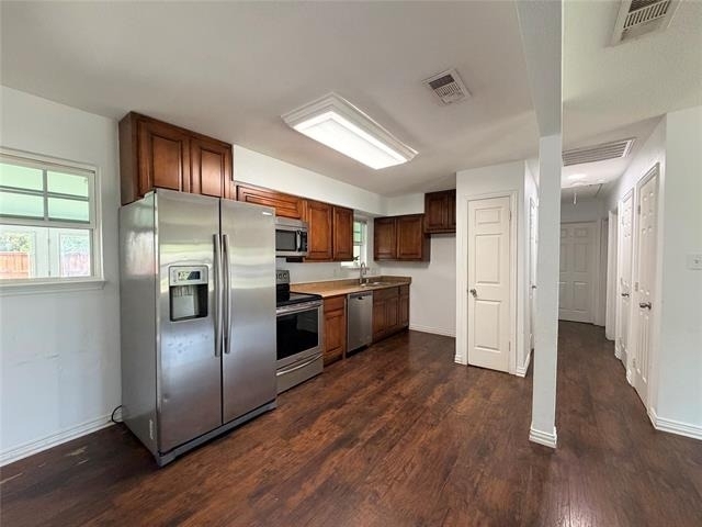 1109 Leyenda Drive - Photo 2