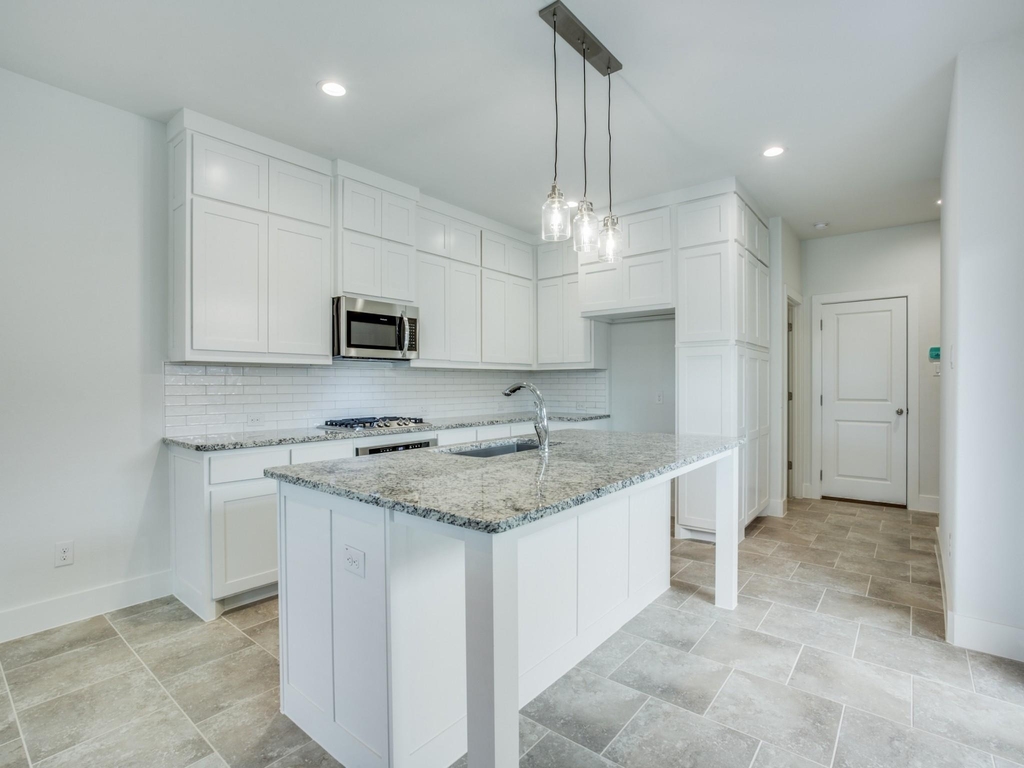 6519 Bowman Roberts Road - Photo 5