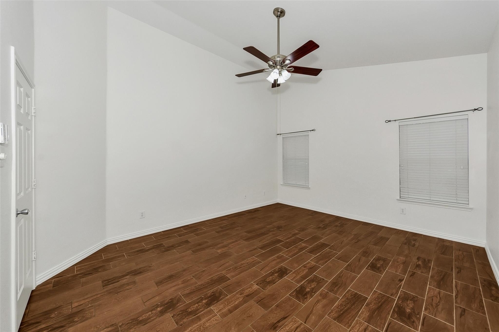 10117 Sourwood Drive - Photo 5