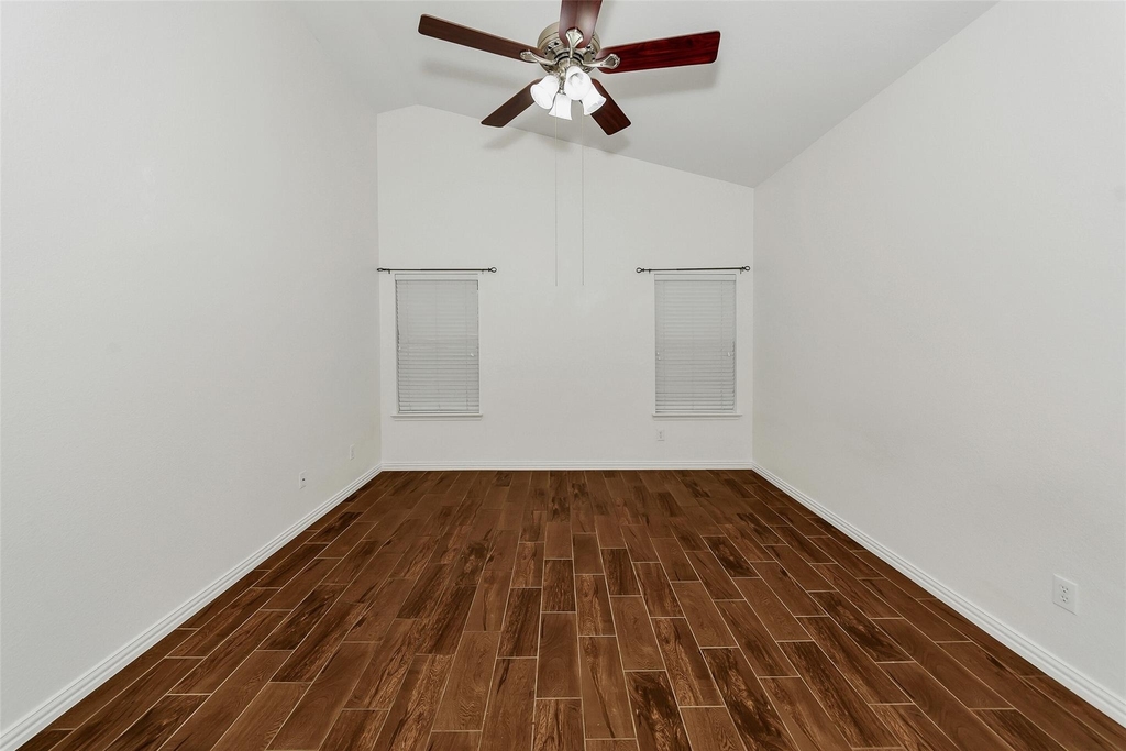 10117 Sourwood Drive - Photo 3