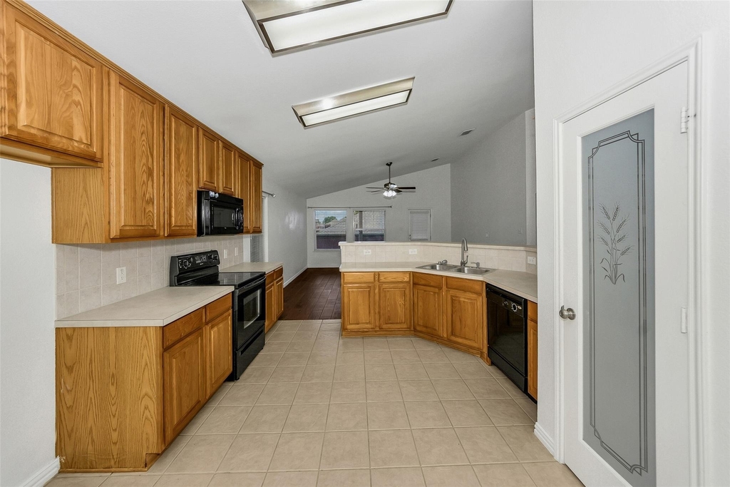 10117 Sourwood Drive - Photo 17