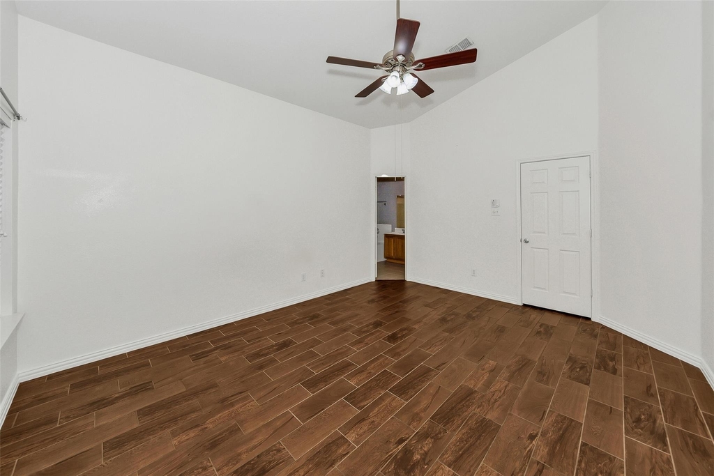 10117 Sourwood Drive - Photo 4