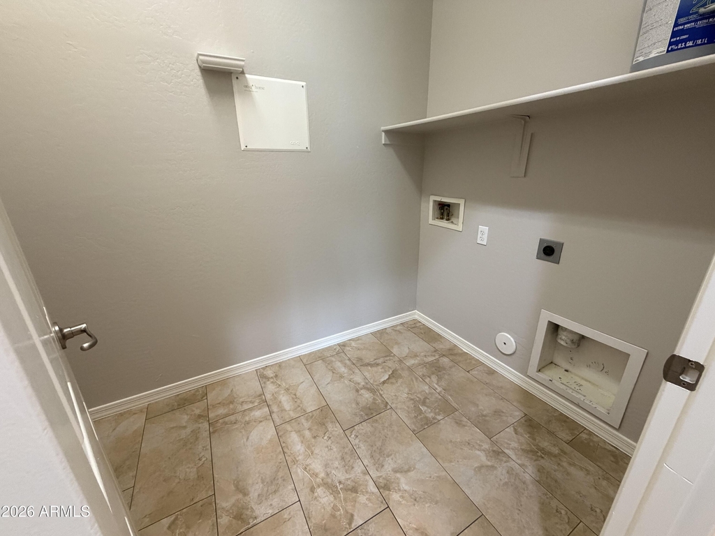 2417 E Iris Drive - Photo 34