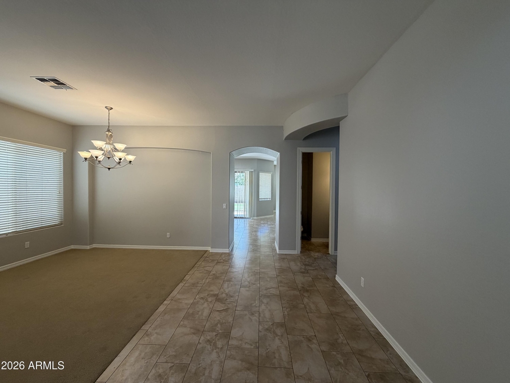 2417 E Iris Drive - Photo 3