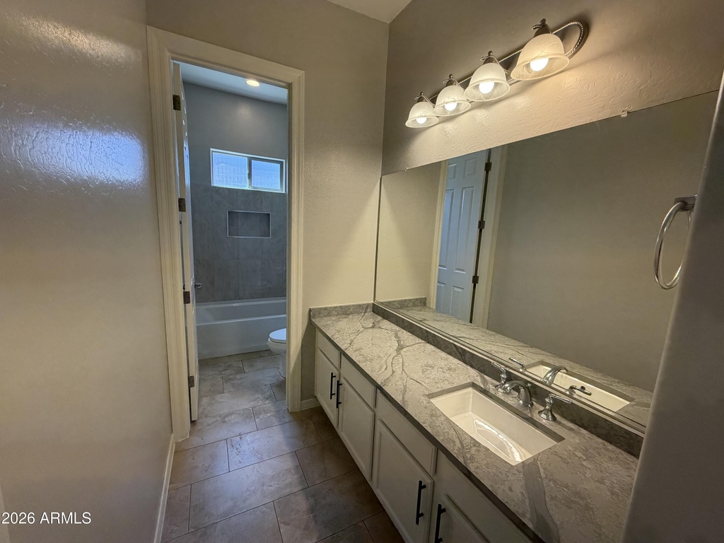 2417 E Iris Drive - Photo 30