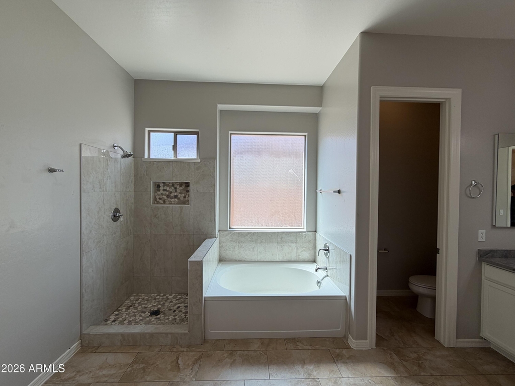 2417 E Iris Drive - Photo 18