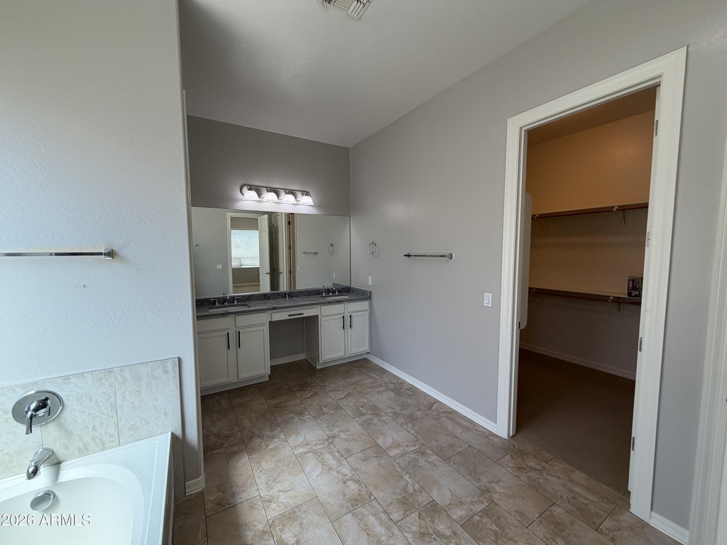 2417 E Iris Drive - Photo 20