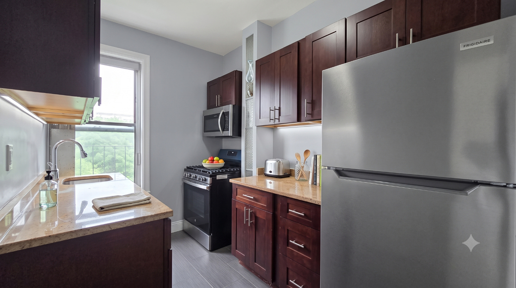 1469 5th Avenue - Photo 4