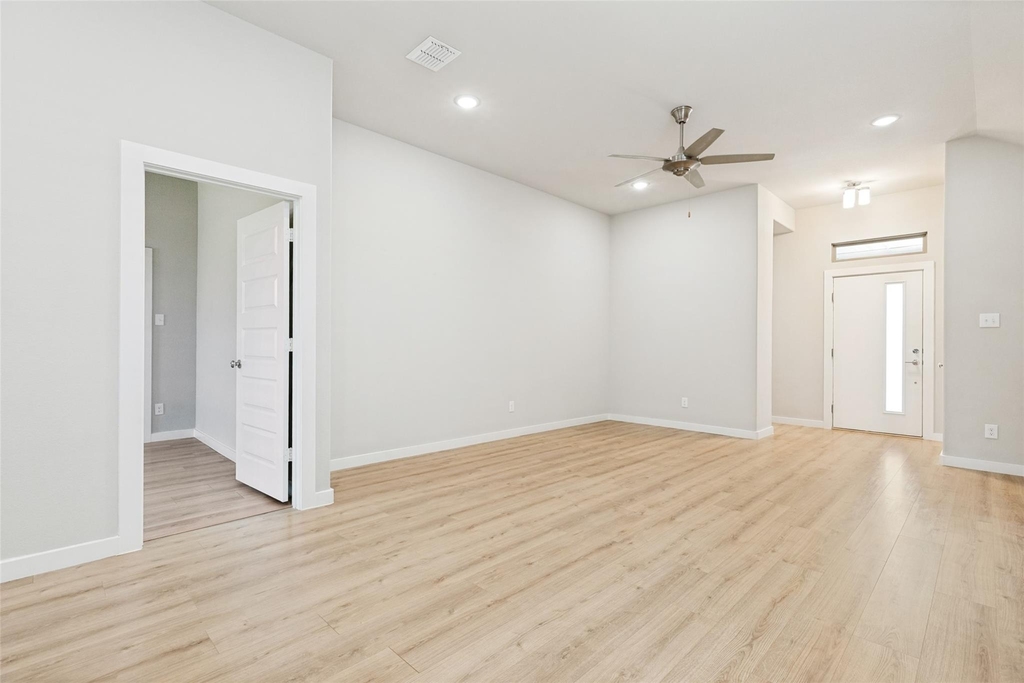204 Mountain Meadow Lane - Photo 10