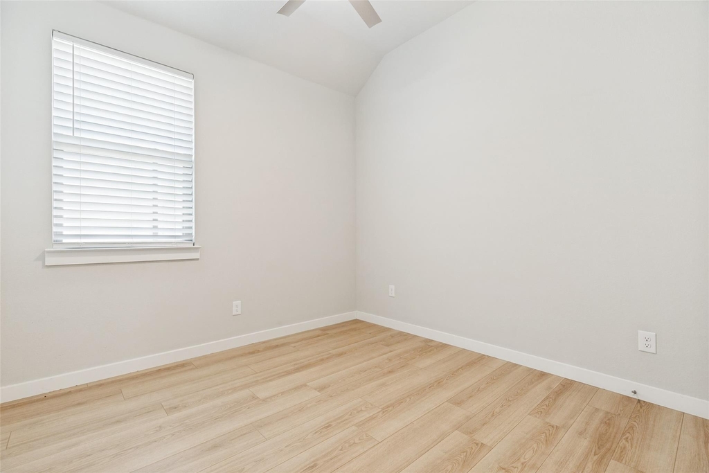 204 Mountain Meadow Lane - Photo 9