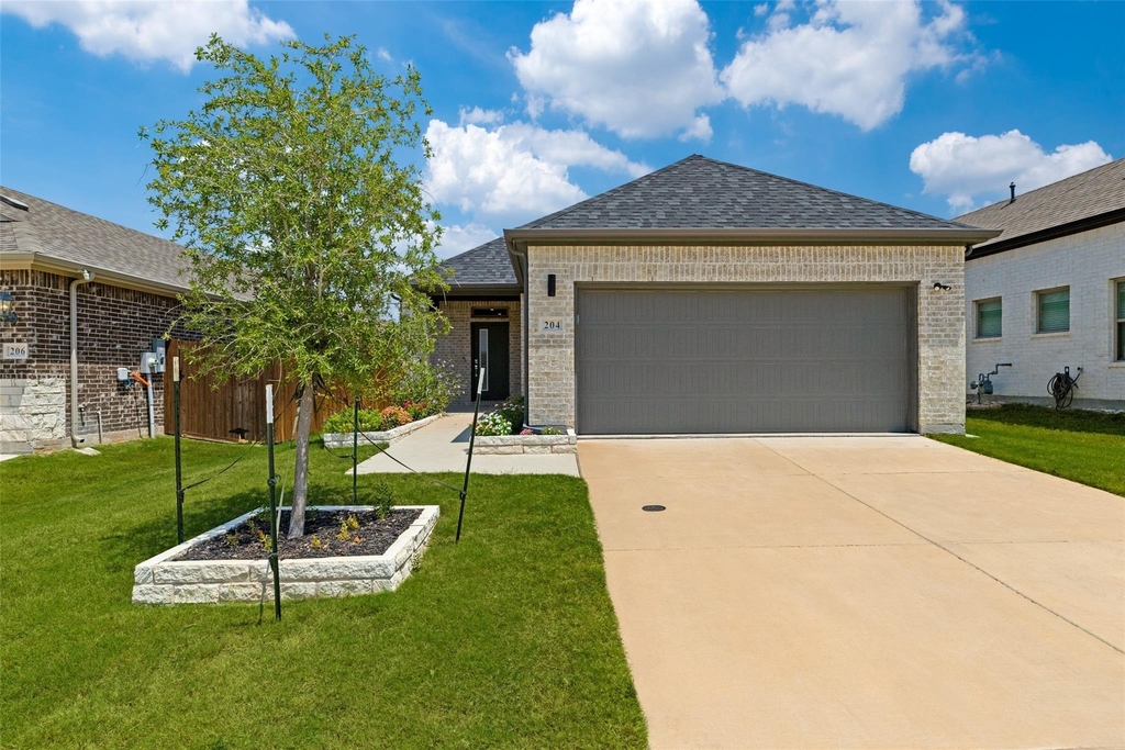 204 Mountain Meadow Lane - Photo 0