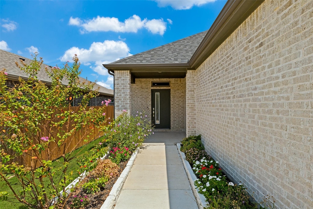 204 Mountain Meadow Lane - Photo 1