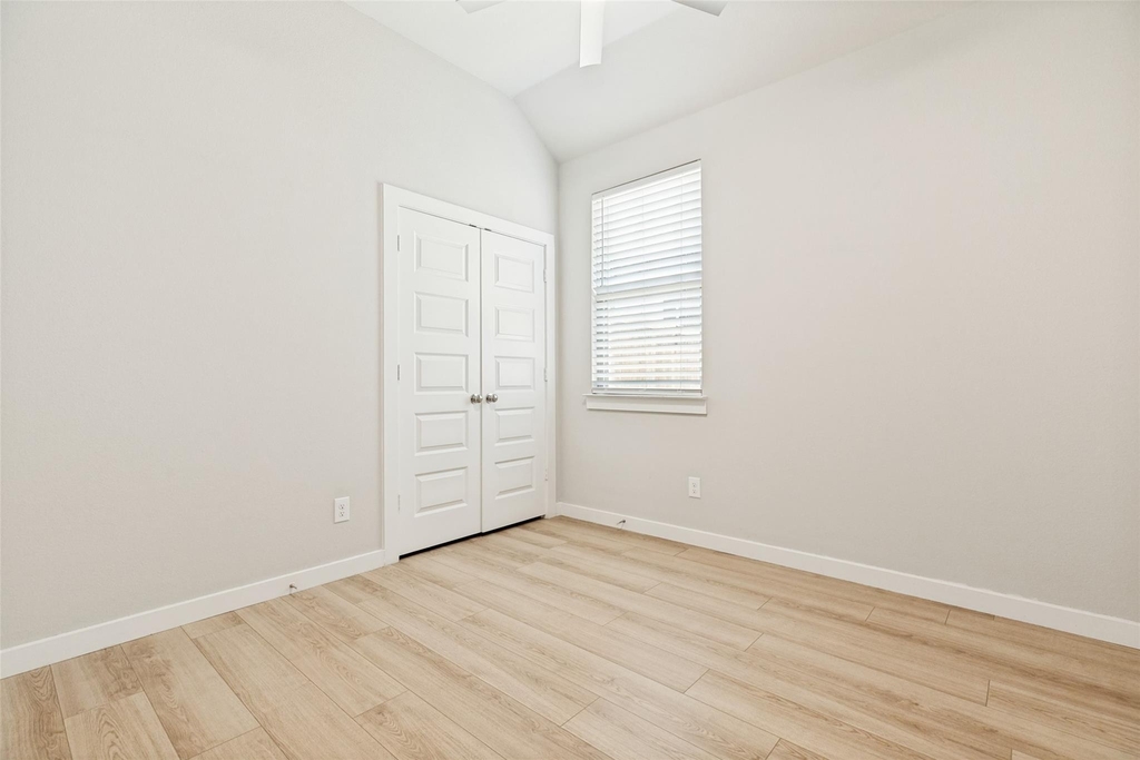 204 Mountain Meadow Lane - Photo 6
