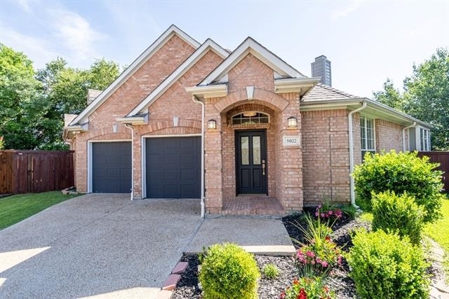 5022 Enclave Court - Photo 0