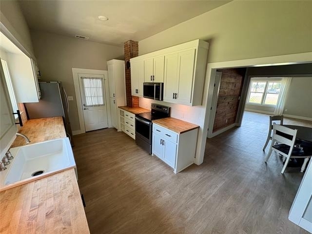 300 W Main Street - Photo 10