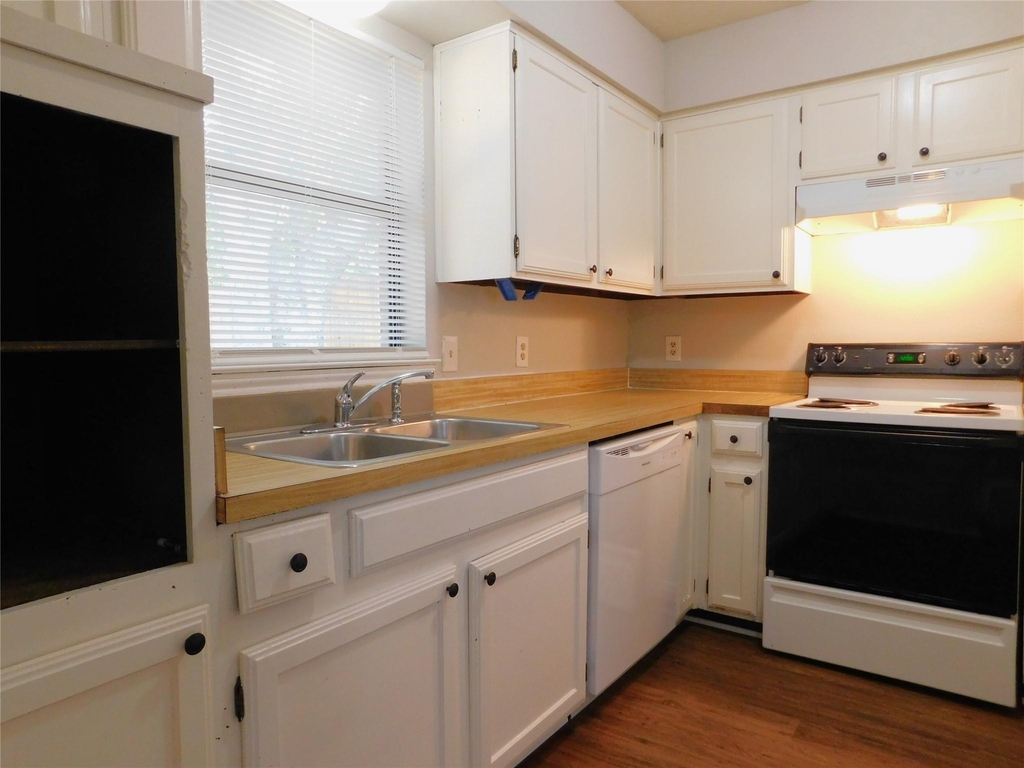 3305 Gardenview Circle - Photo 5