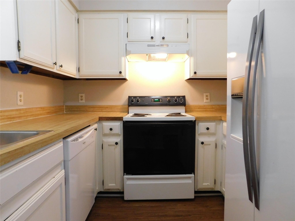 3305 Gardenview Circle - Photo 6
