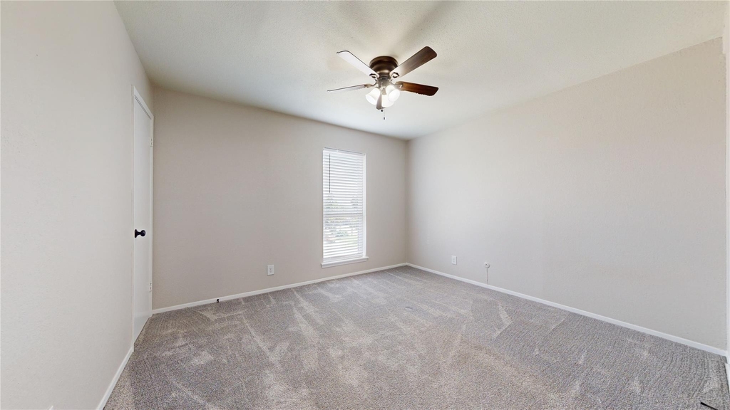 7700 Chapin Road - Photo 7
