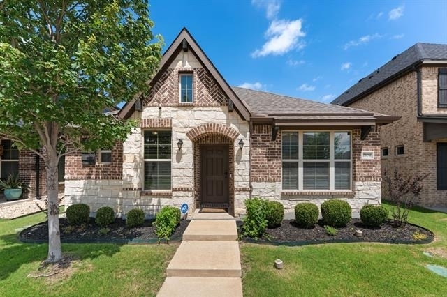 2104 Barx Drive - Photo 0