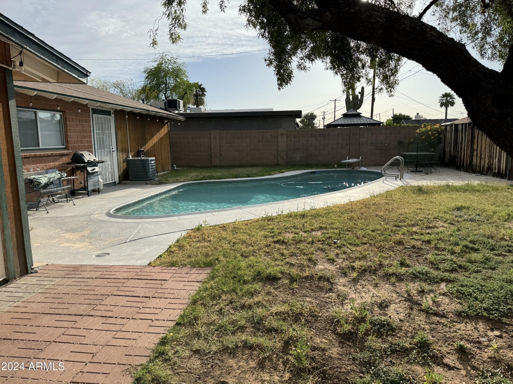8542 E Windsor Avenue - Photo 3