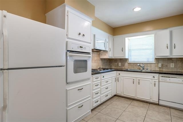 3724 Almazan Drive - Photo 4