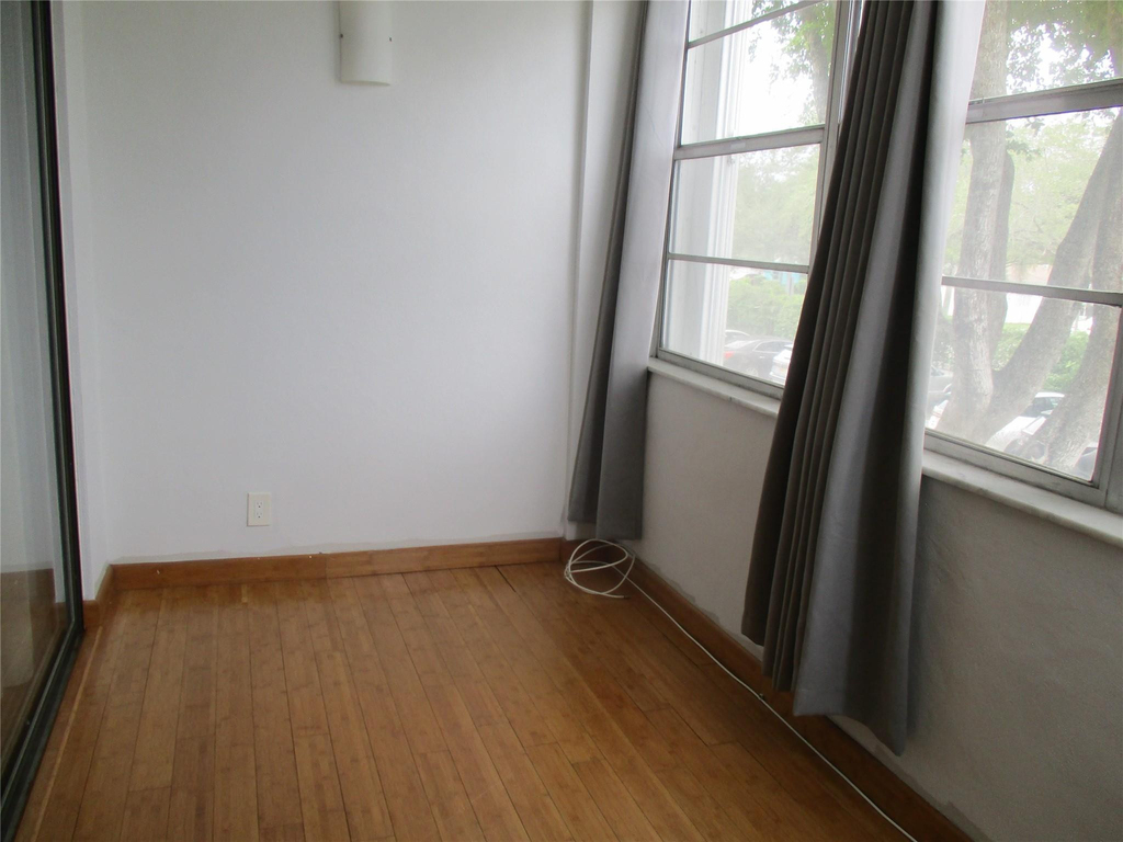 2731 Taft Street - Photo 6