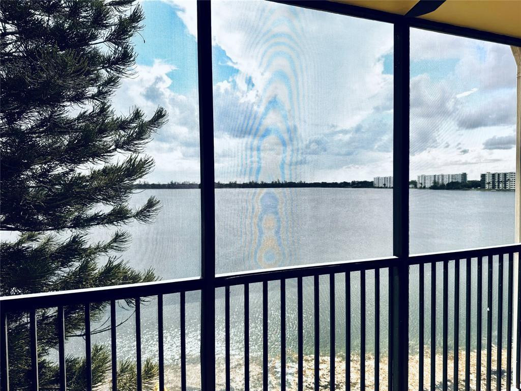 111 Lake Emerald Drive - Photo 1