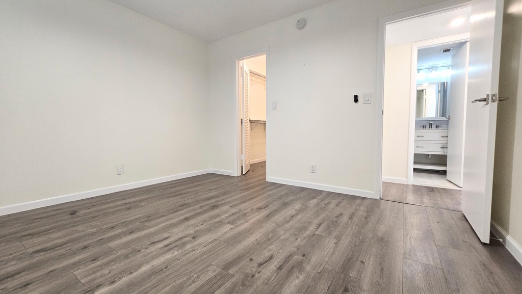 3100 W Rolling Hills Circle - Photo 20