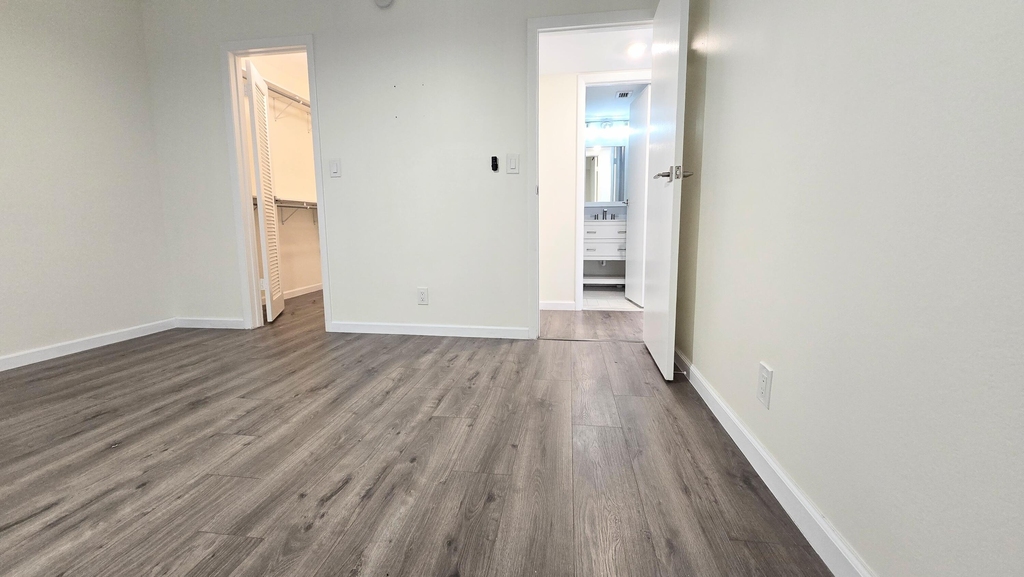 3100 W Rolling Hills Circle - Photo 17