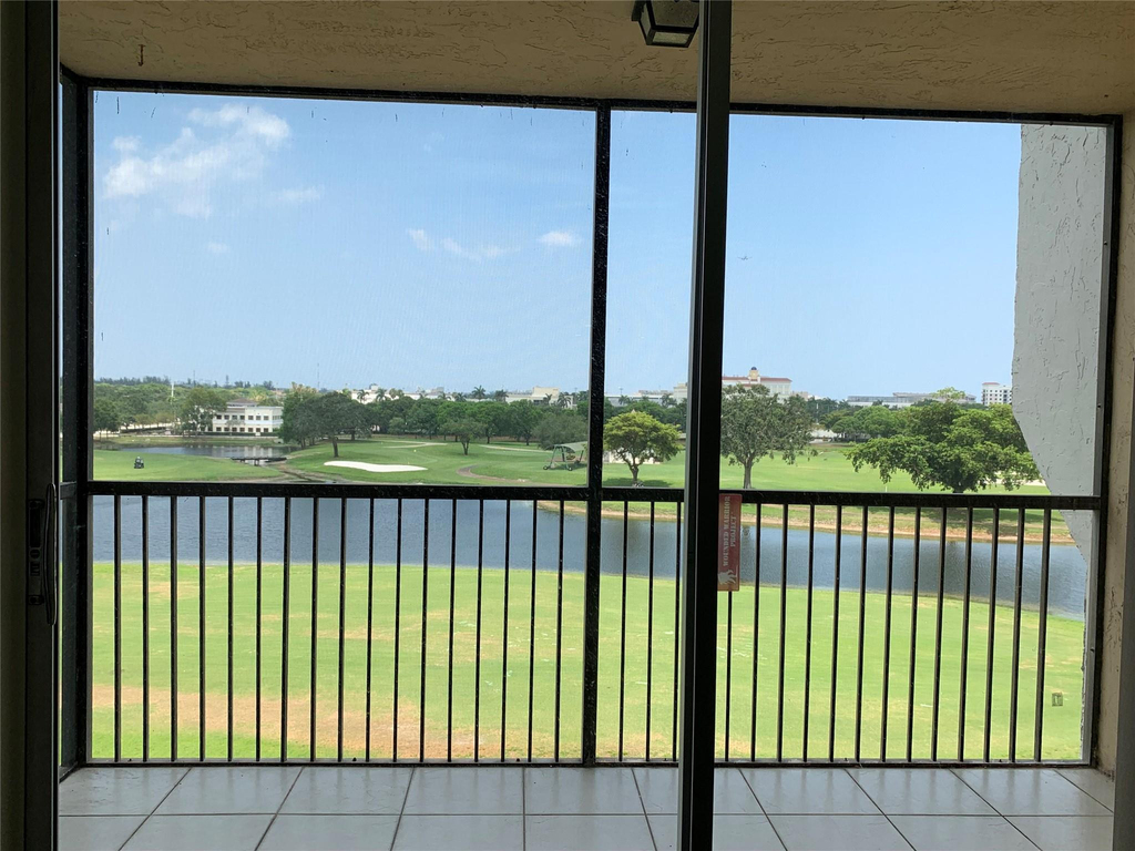 3100 W Rolling Hills Circle - Photo 32