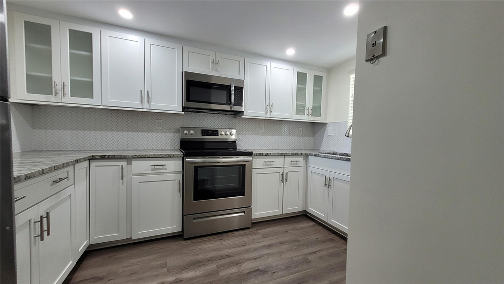 3100 W Rolling Hills Circle - Photo 3