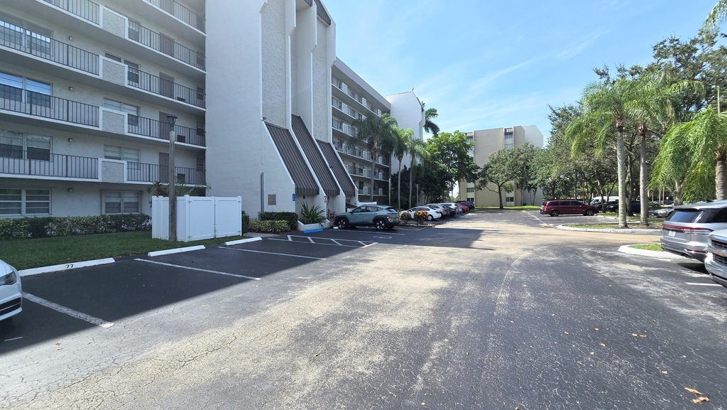 3100 W Rolling Hills Circle - Photo 38