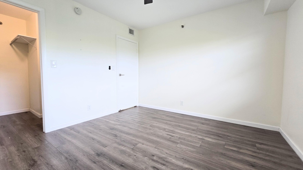 3100 W Rolling Hills Circle - Photo 22