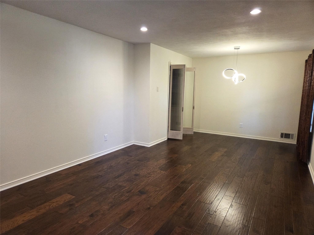 9334 Hunters Creek Drive - Photo 6