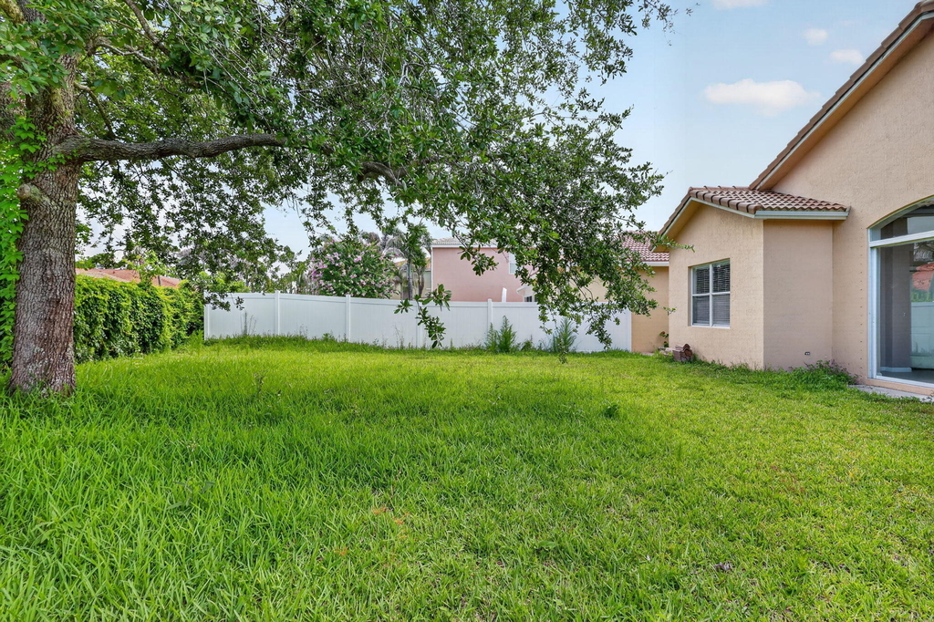 6305 Spring Lake Terrace - Photo 30