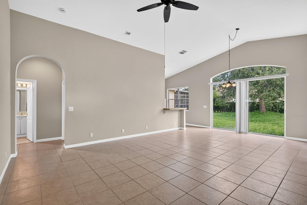 6305 Spring Lake Terrace - Photo 5