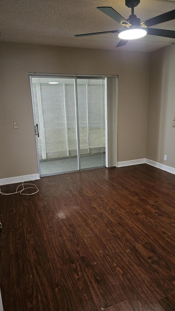 300 Village Green Circle S - Photo 8
